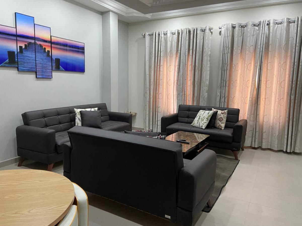 Queens View Apartment Accra Bagian luar foto