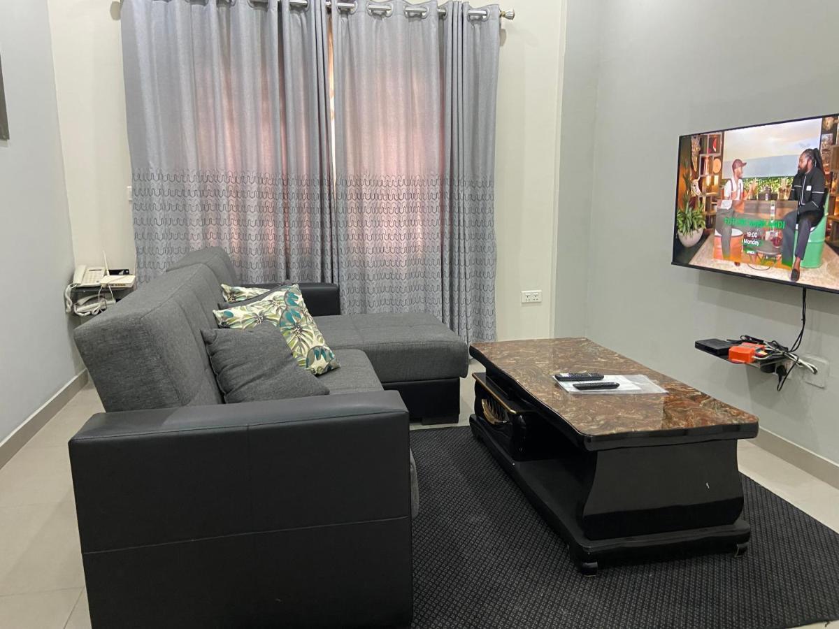 Queens View Apartment Accra Bagian luar foto