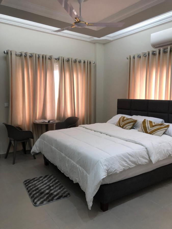 Queens View Apartment Accra Bagian luar foto