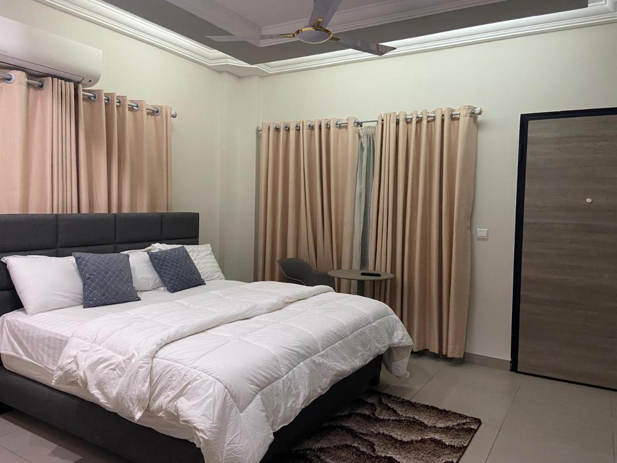 Queens View Apartment Accra Bagian luar foto