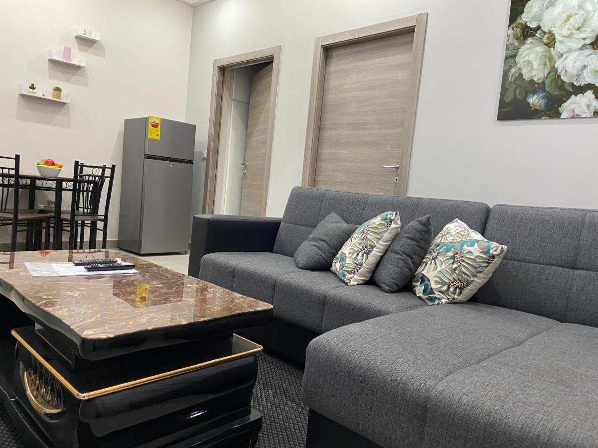 Queens View Apartment Accra Bagian luar foto