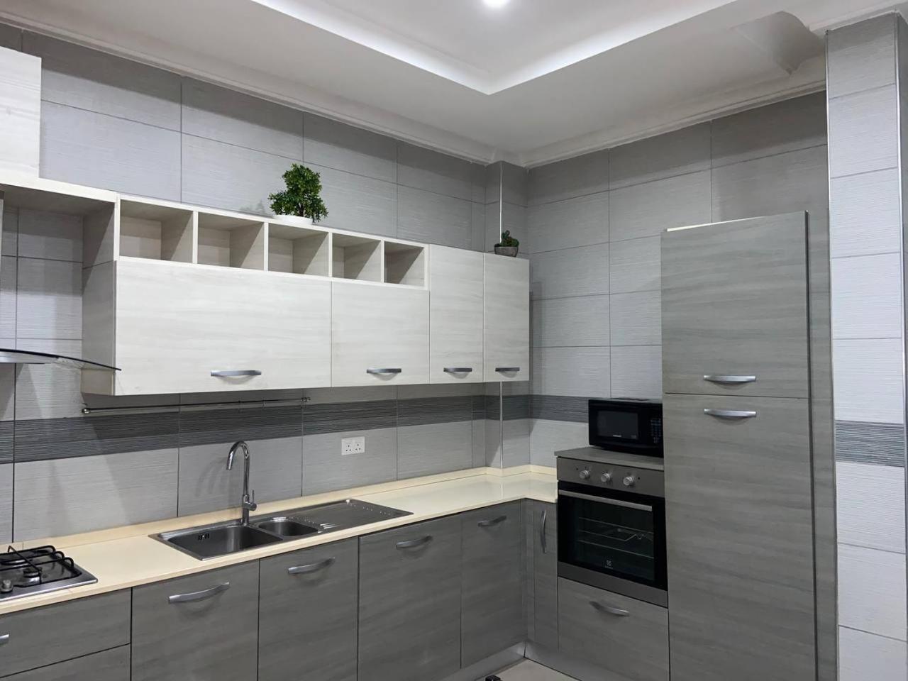 Queens View Apartment Accra Bagian luar foto