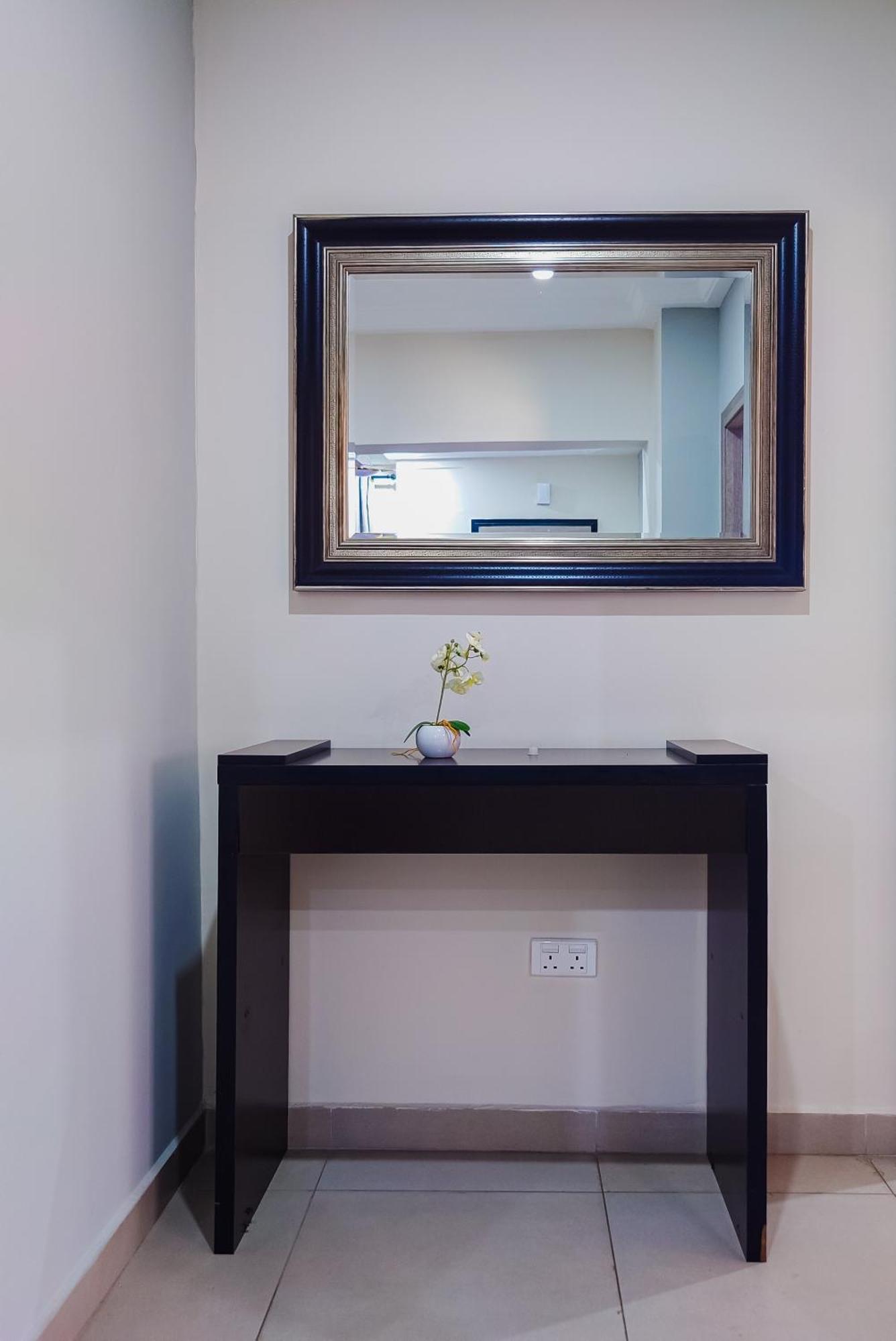 Queens View Apartment Accra Bagian luar foto
