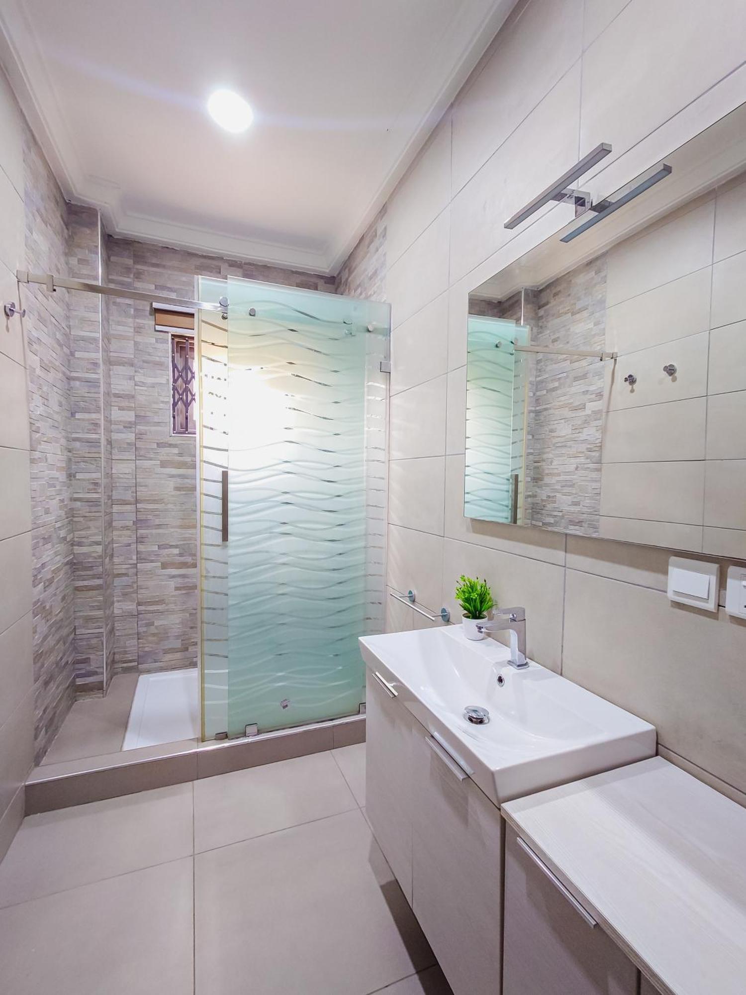 Queens View Apartment Accra Bagian luar foto