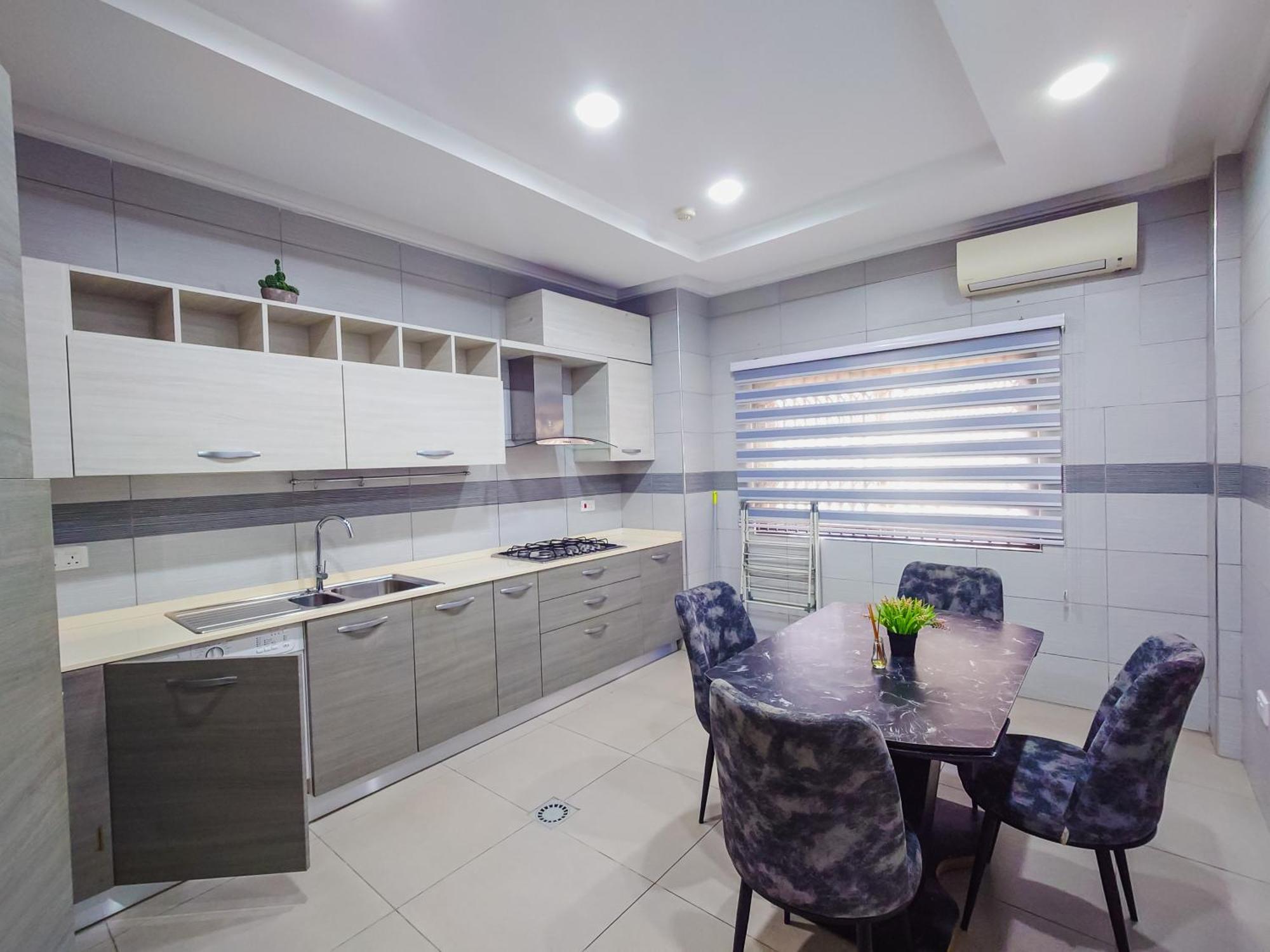 Queens View Apartment Accra Bagian luar foto