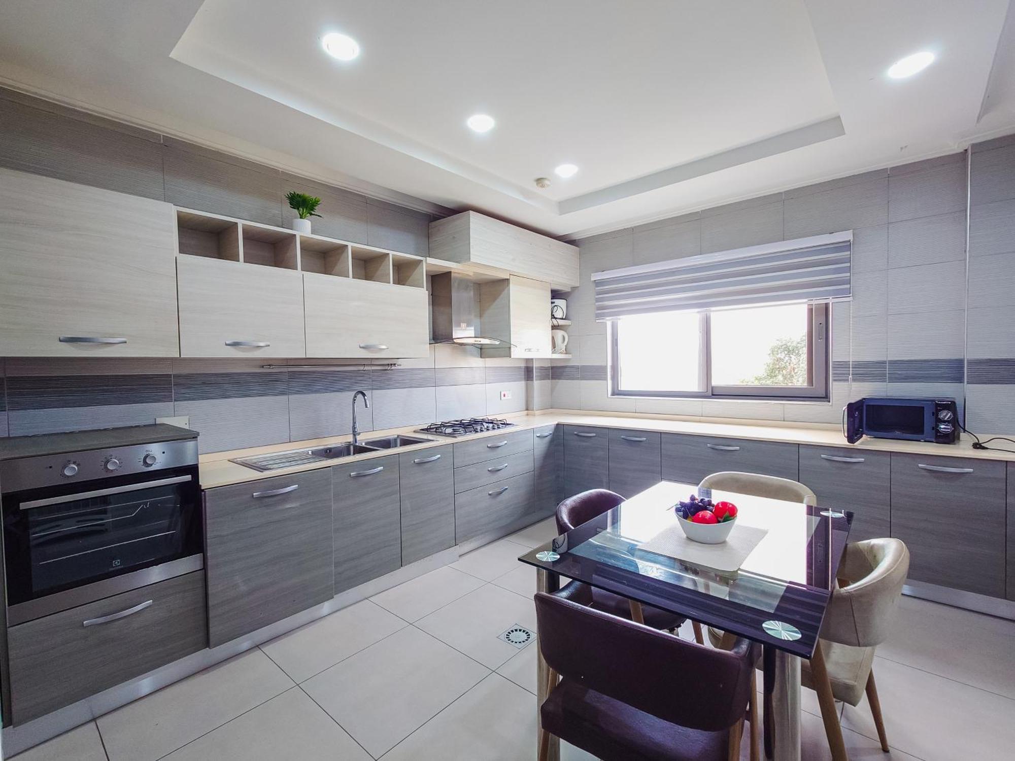 Queens View Apartment Accra Bagian luar foto