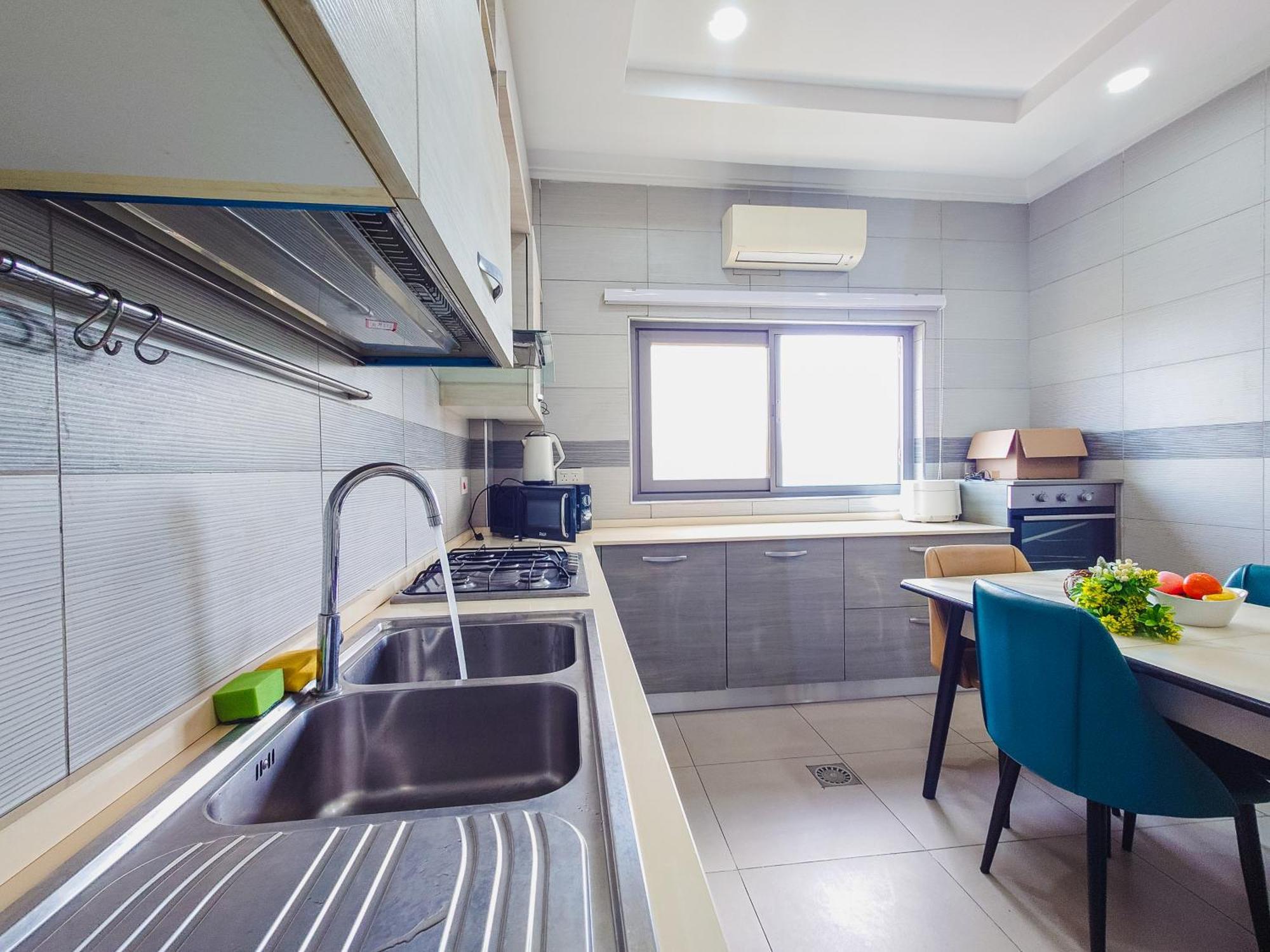 Queens View Apartment Accra Bagian luar foto